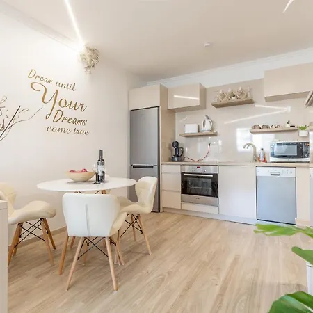 Barocco Apartman By Bltn Apartment