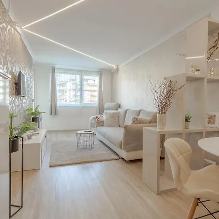 Apartment Barocco Apartman By Bltn *