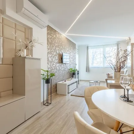 Barocco Apartman By Bltn * Siofok