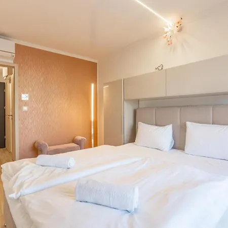 Barocco Apartman By Bltn Siofok