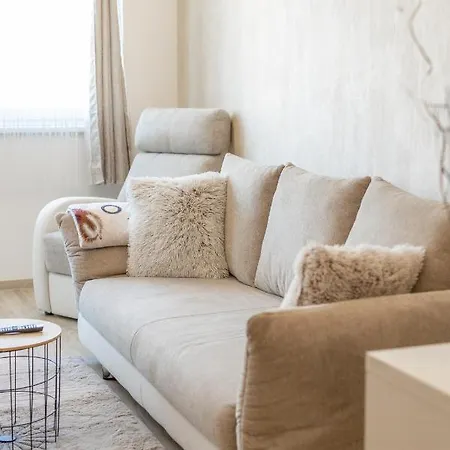 Apartment Barocco Apartman By Bltn Siofok